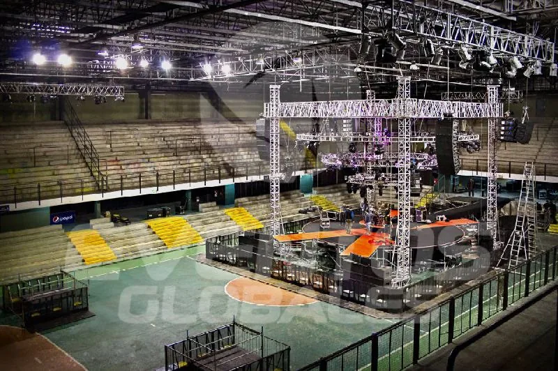 Escenario y estructura para show